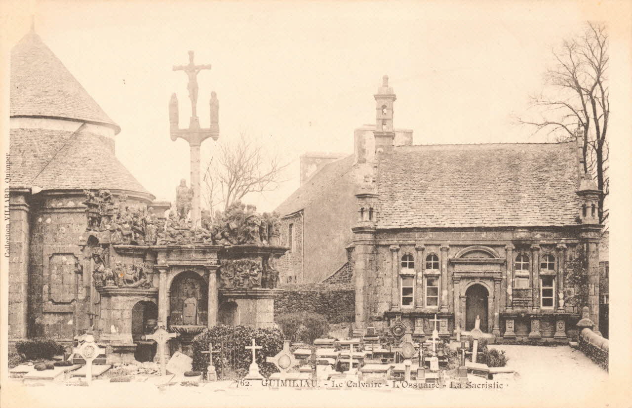 carte postale LE CALVAIRE ; L'OSSUAIRE ; LA SACRISTIE Finistère 1903 017968 Photo