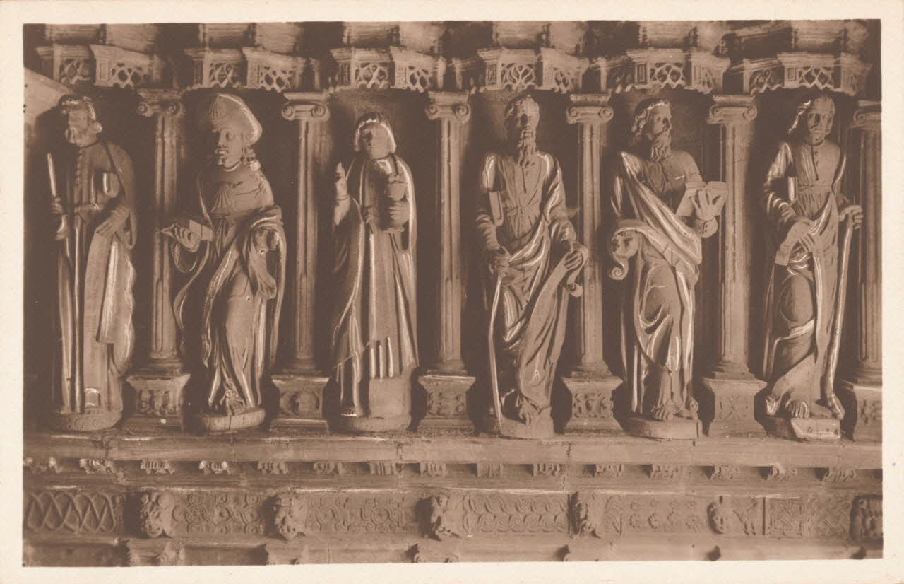carte postale INTERIEUR DU PORCHE. LES APOTRES Finistère 1921-1950 017982 Photo