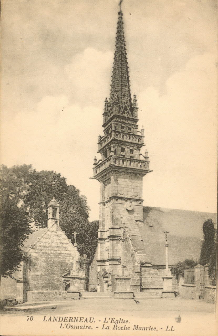 carte postale L'EGLISE. L'OSSUAIRE. ; LA ROCHE MAURICE Finistère 1903-1920 018045 Photo