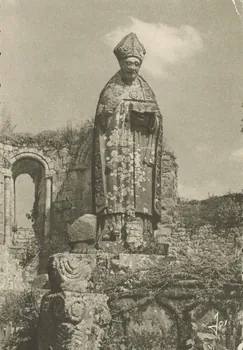 carte postale STATUE DE SAINT GUENOLE, RUINES DE L'EGLISE Finistère 1950 018048 Photo