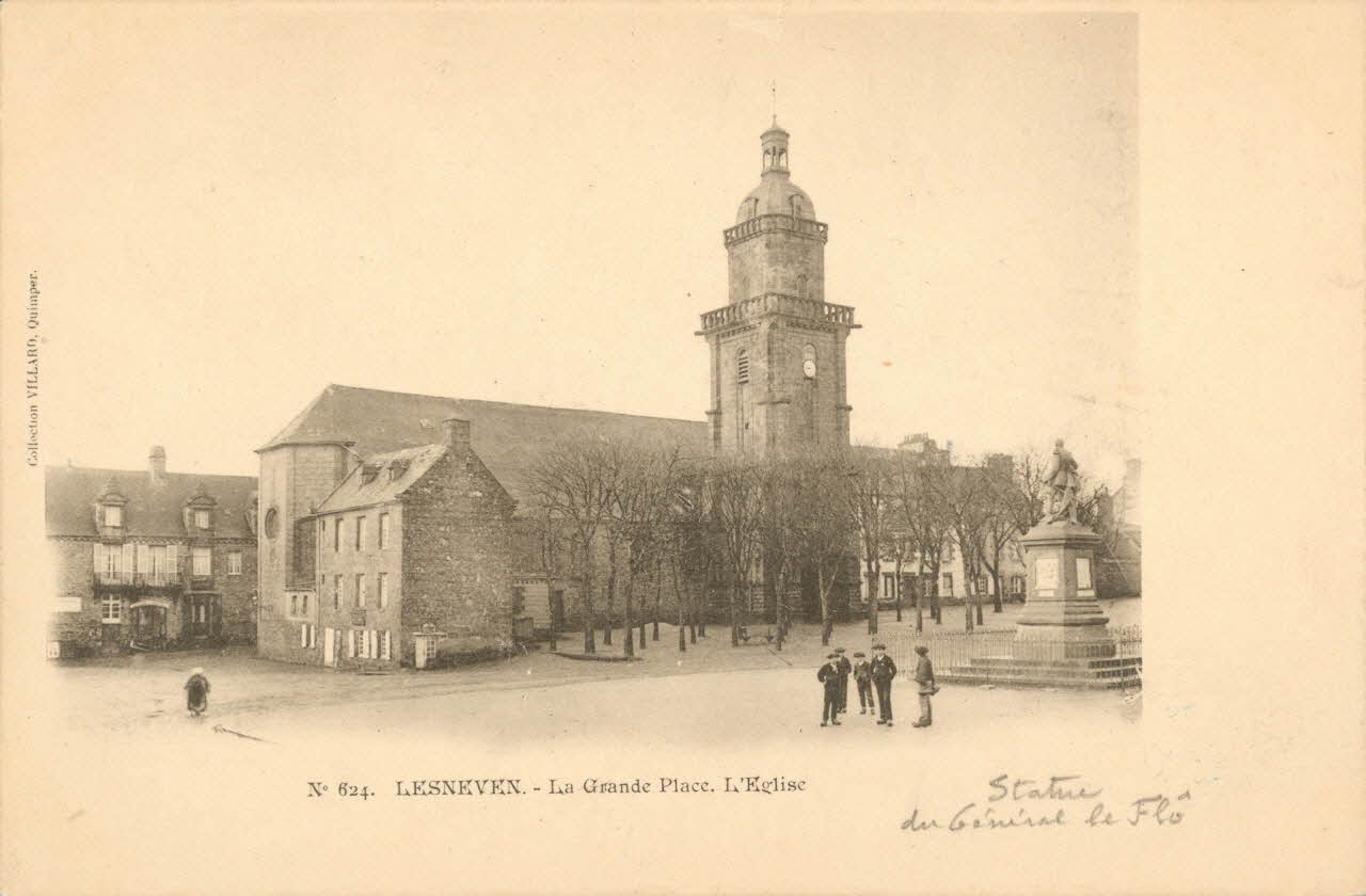carte postale LA GRANDE PLACE. L'EGLISE Finistère 1903 018058 Photo