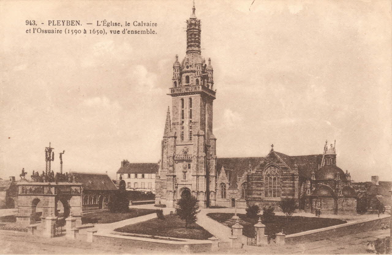 carte postale EGLISE, CALVAIRE, OSSUAIRE (1590 A 1650) Finistère 1903-1920 018143 Photo