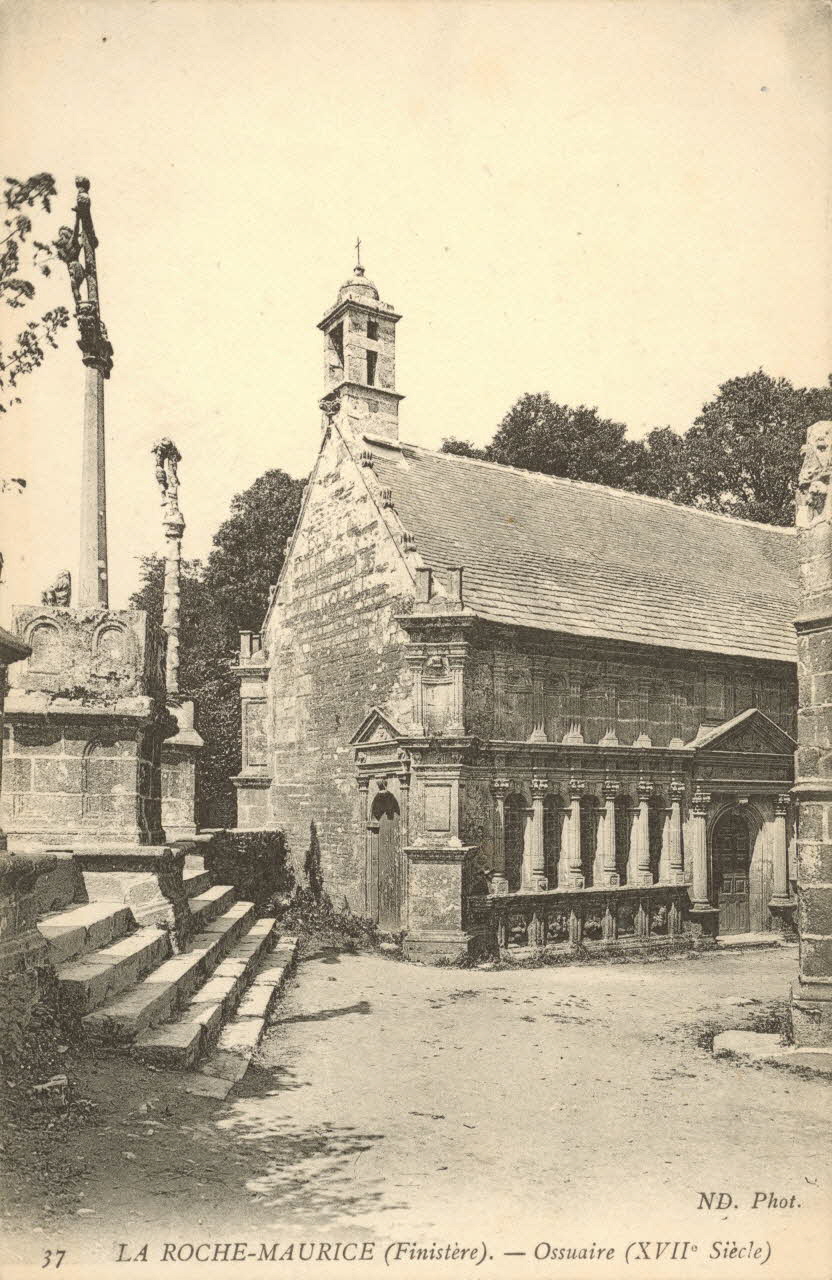 carte postale OSSUAIRE (XVIIe SIECLE) Finistère 1903-1920 018222 Photo