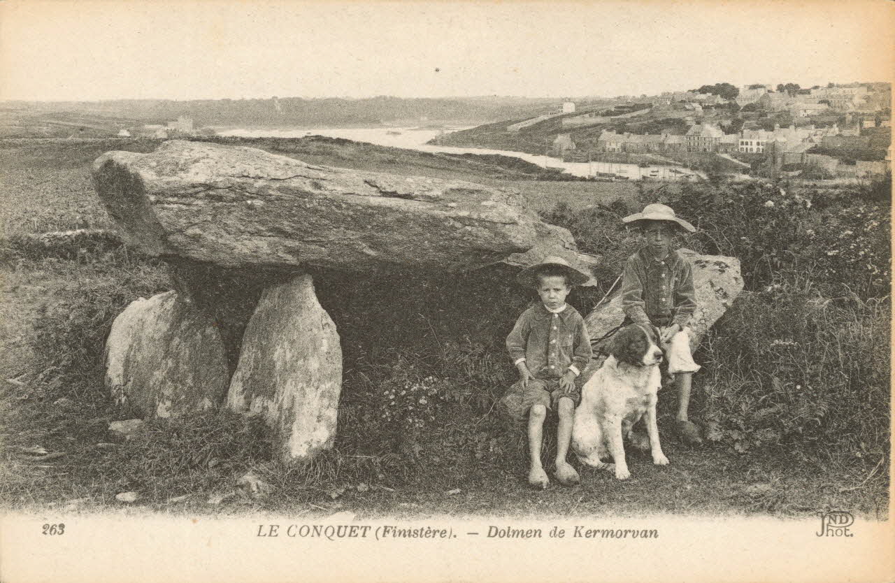 carte postale DOLMEN DE KERMORVAN Finistère 1903-1920 018404  Photo