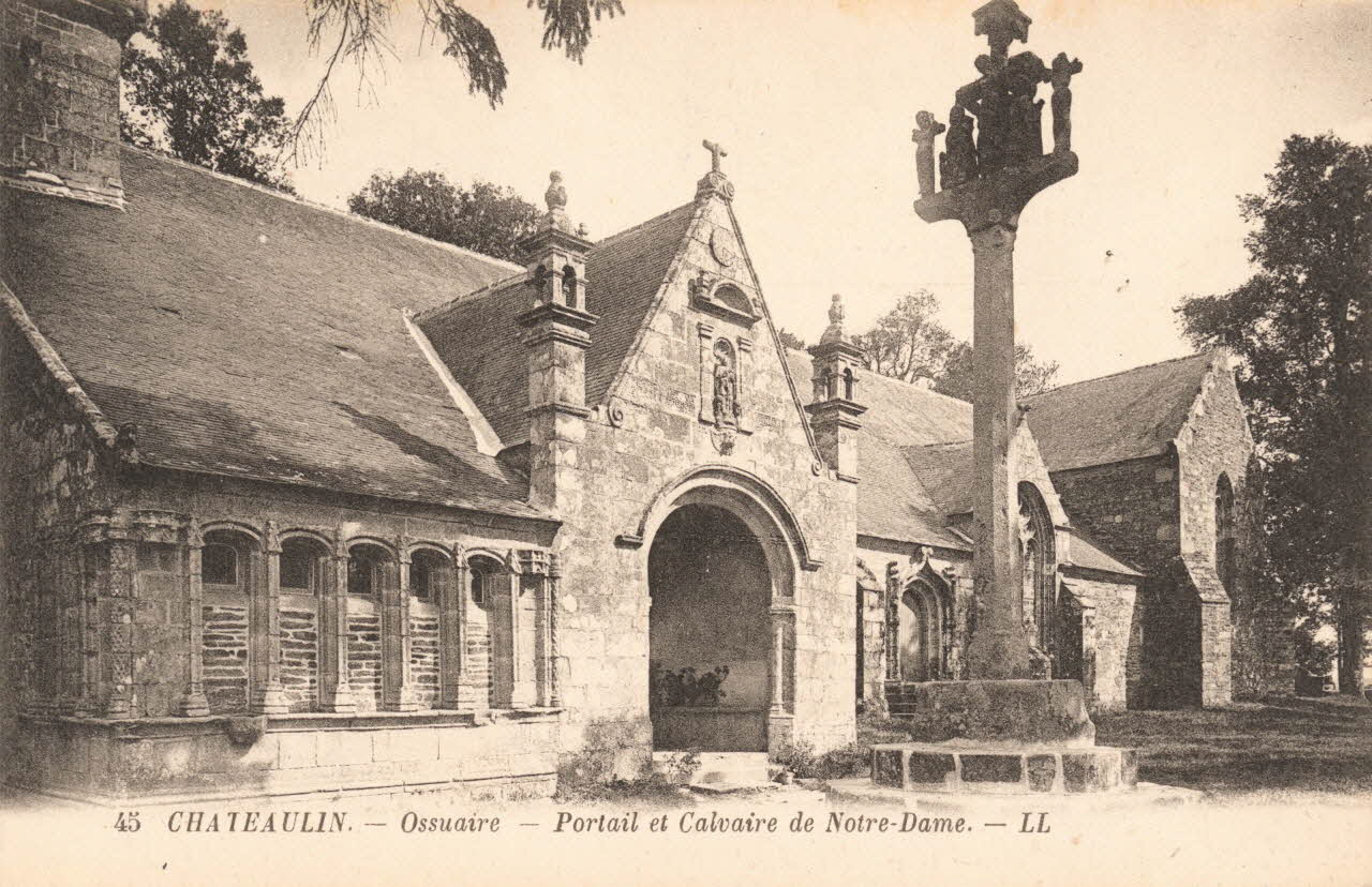 carte postale OSSUAIRE ; PORTAIL ET CALVAIRE DE NOTRE-DAME Finistère 1903-1920 018464 Photo