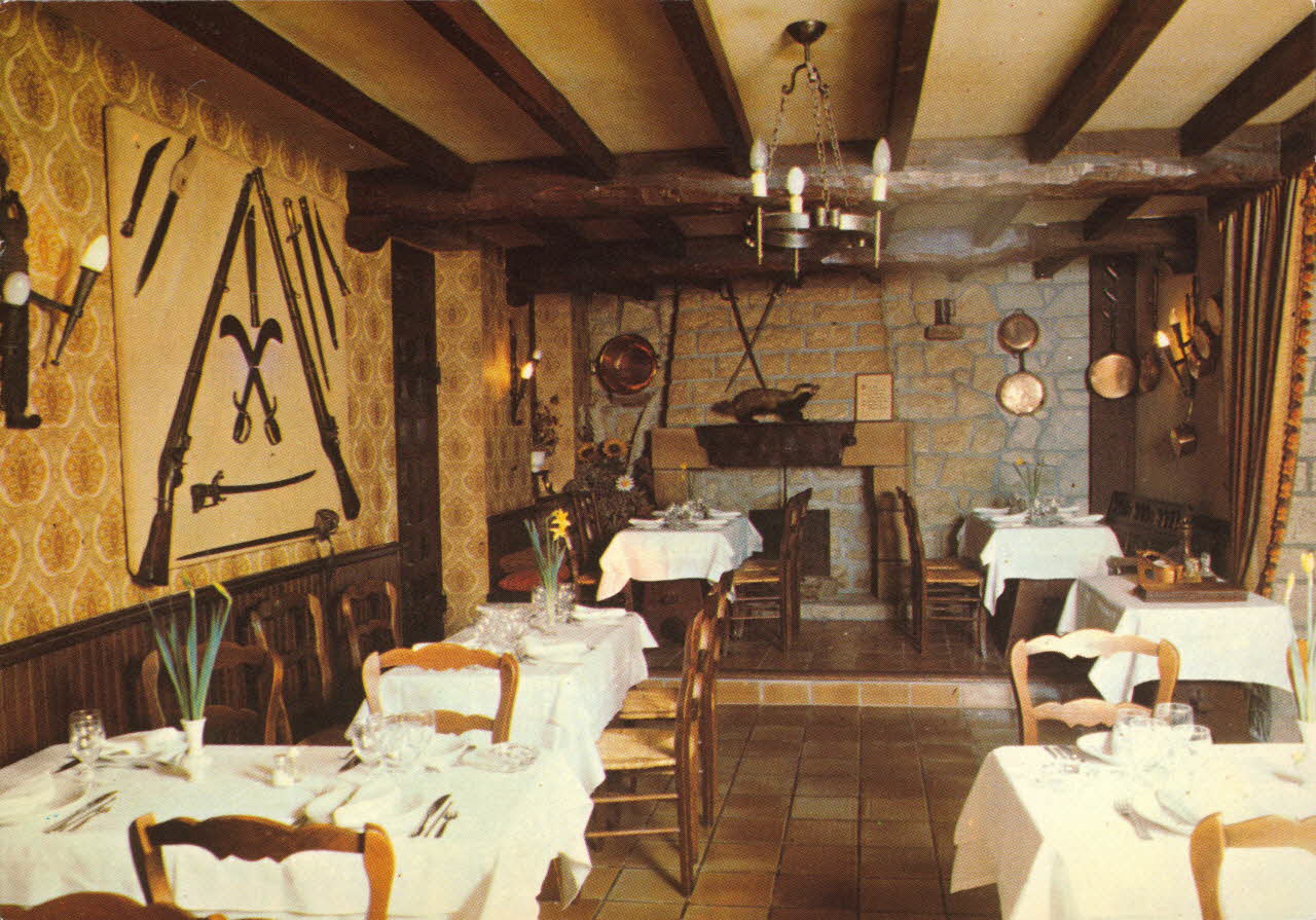 carte postale DOUARNENEZ-RESTAURANT Finistère 1950 018661 Photo