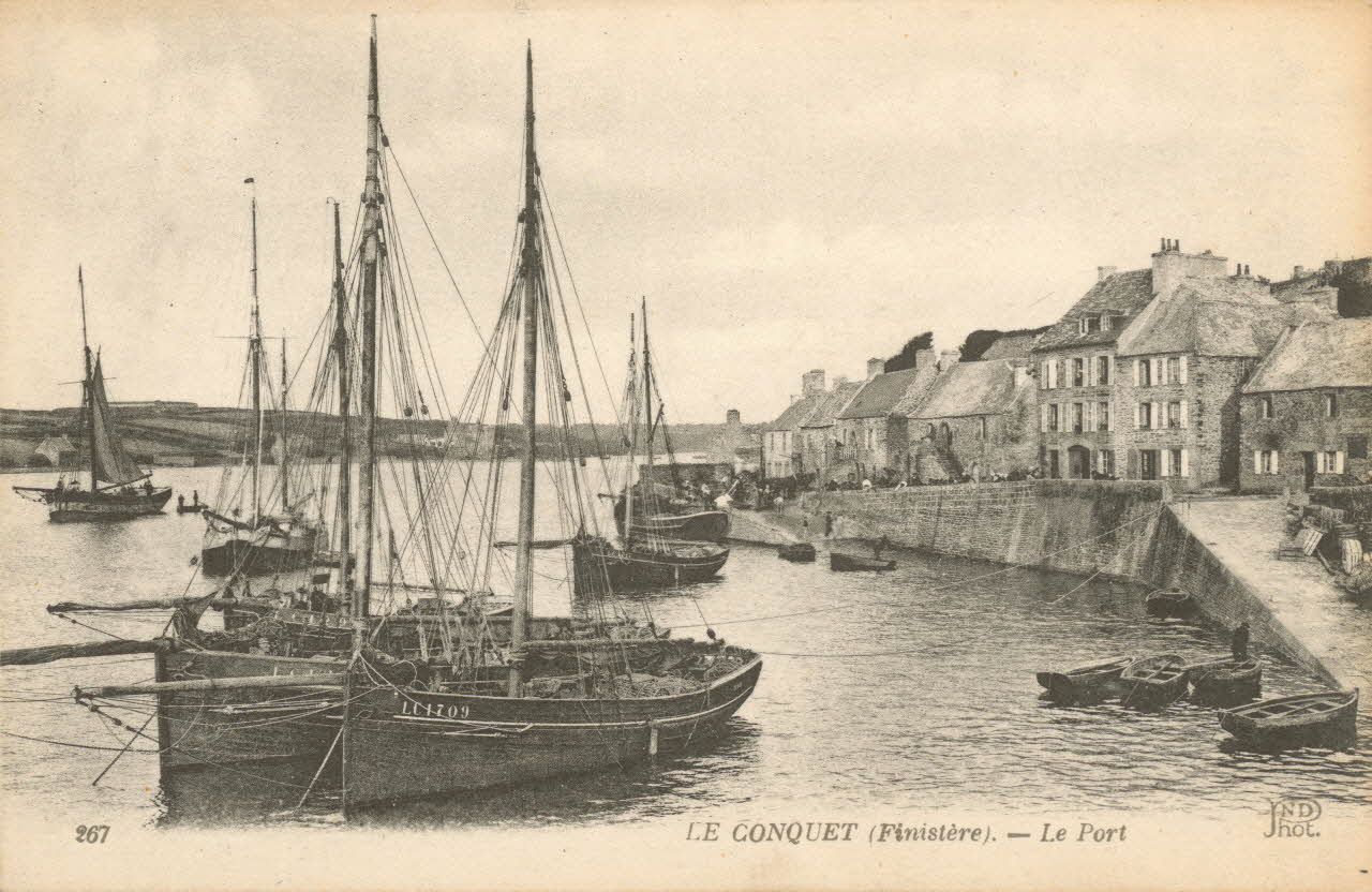 carte postale LE PORT Finistère 1903-1920 018733  Photo