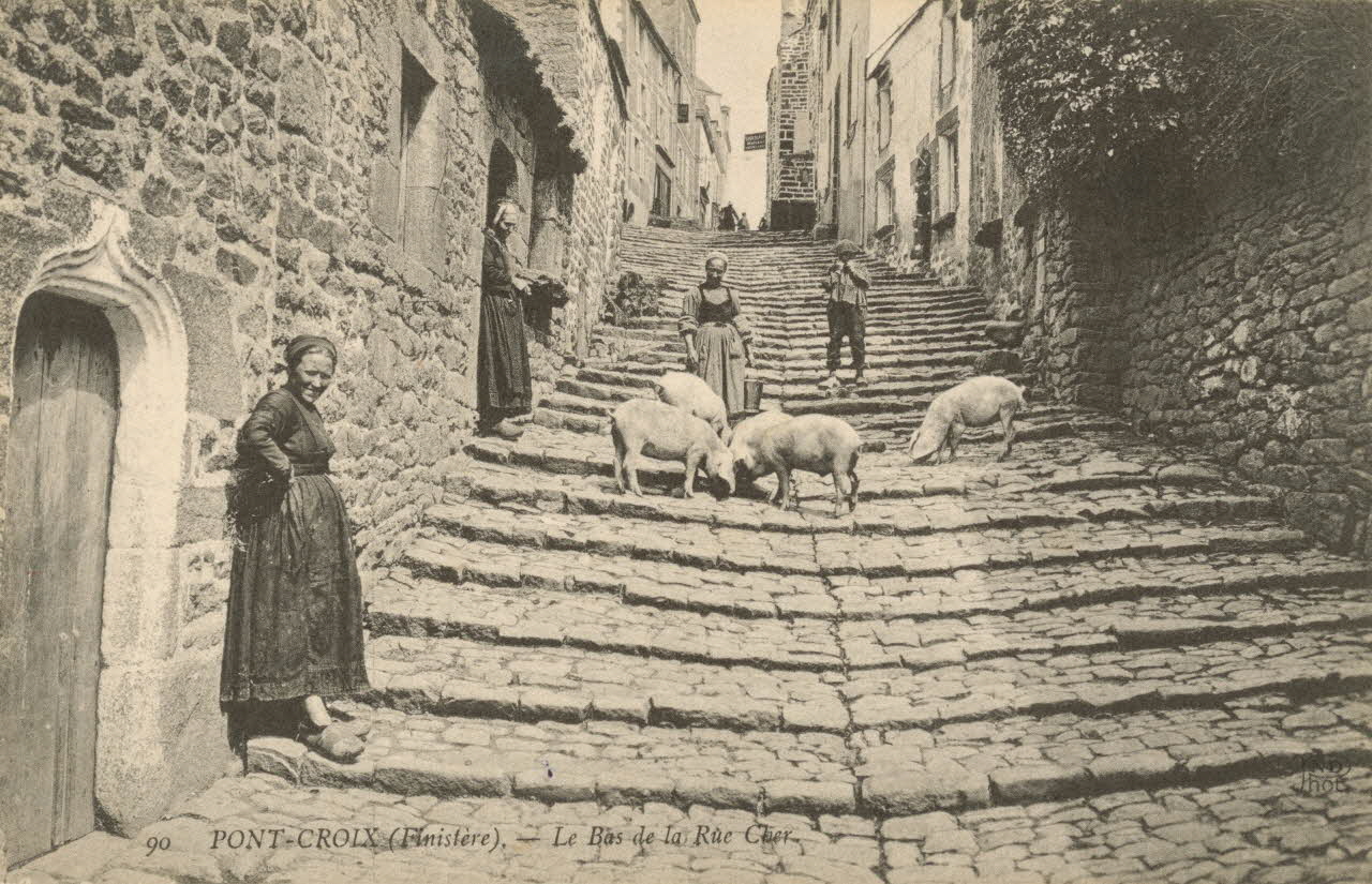 carte postale LE BAS DE LA RUE CHER Finistère 1903-1920 018827 Photo