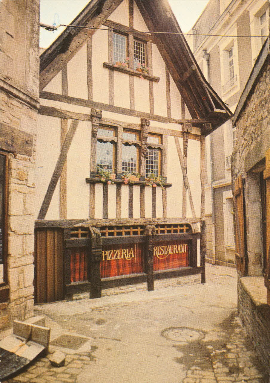 carte postale VIEUX QUARTIER Finistère 1980 018864 Photo