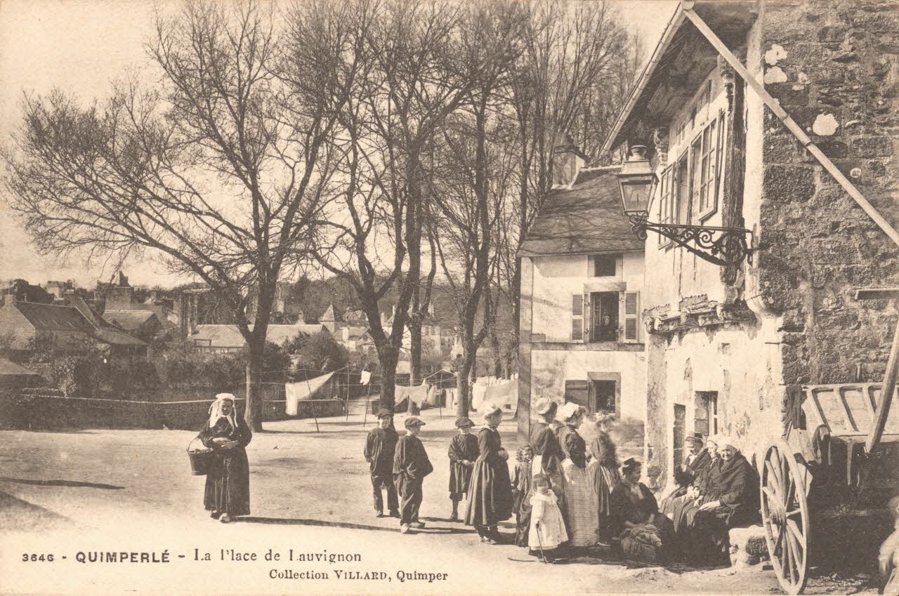 carte postale LA PLACE DE LAUVIGNON Finistère 1903-1920 018878 Photo