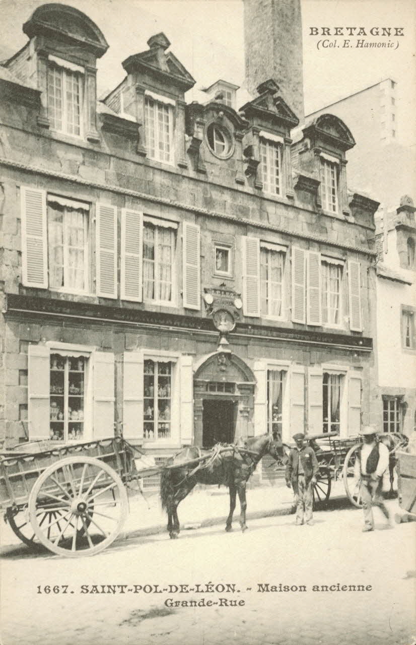 carte postale MAISON ANCIENNE, GRANDE RUE Finistère 1903-1920 018918 Photo