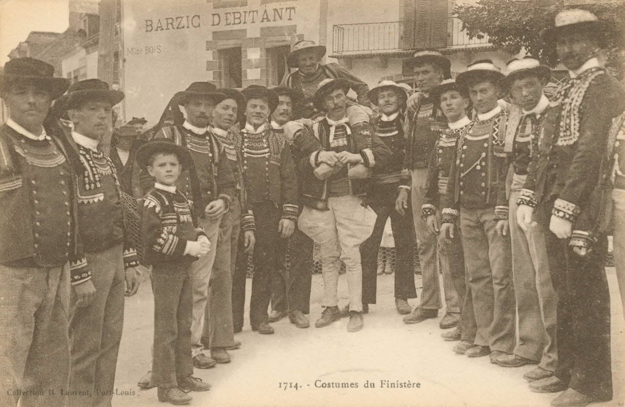 carte postale COSTUMES DU FINISTERE 1903-1920 018946 Photo