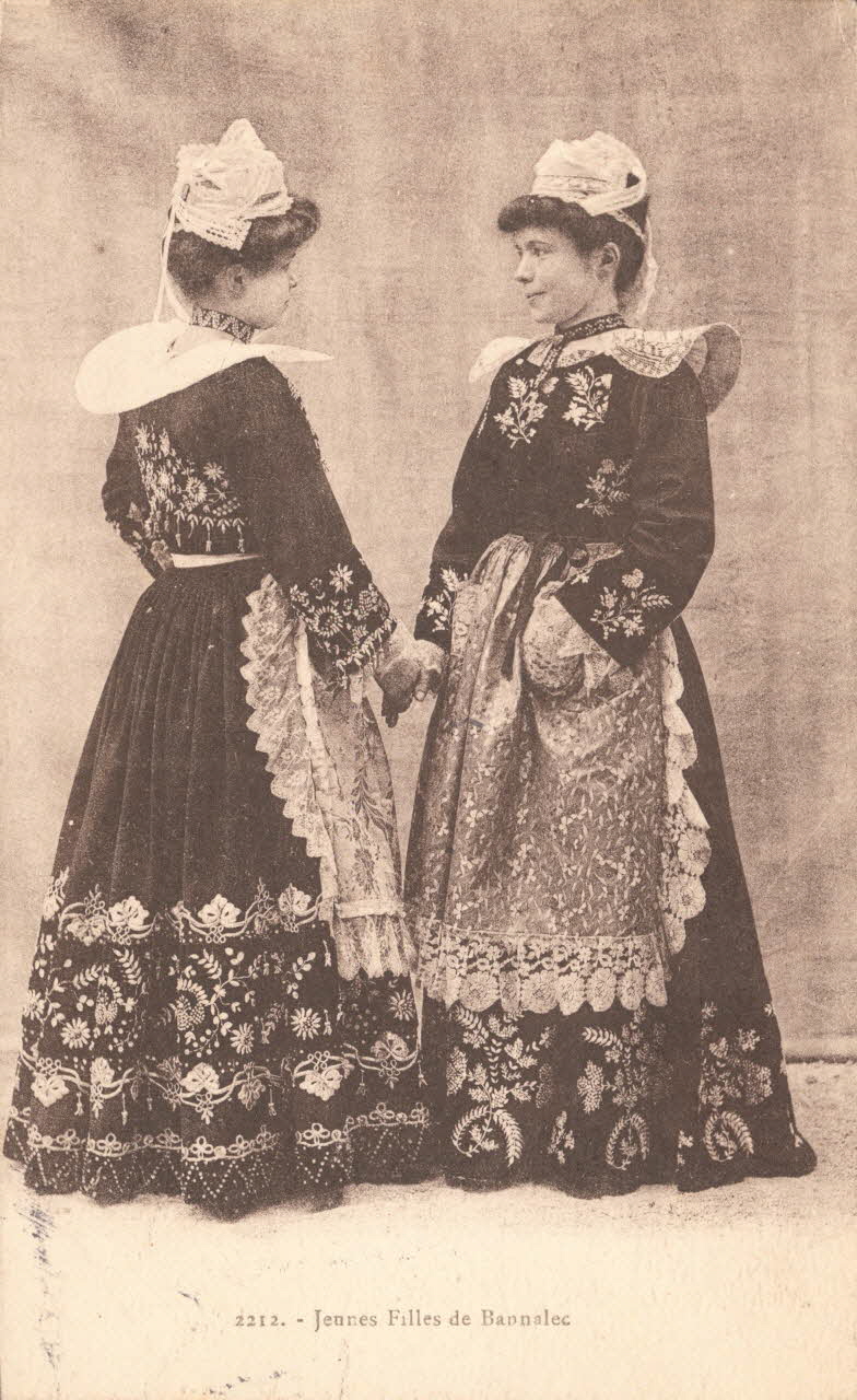 carte postale JEUNES FILLES Finistère 1903-1920 018987 Photo