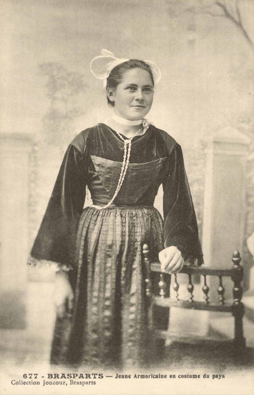 carte postale JEUNE ARMORICAINE Finistère 1903-1920 019014 Photo