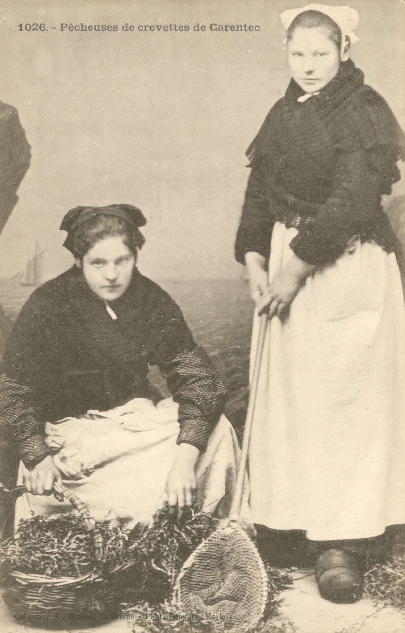 carte postale PECHEUSES DE CREVETTES Finistère 1903 019041 Photo