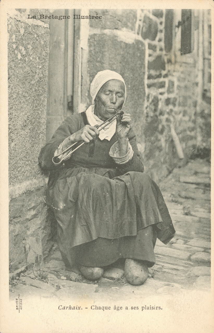 carte postale CHAQUE AGE A SES PLAISIRS Finistère 1903 019045 Photo