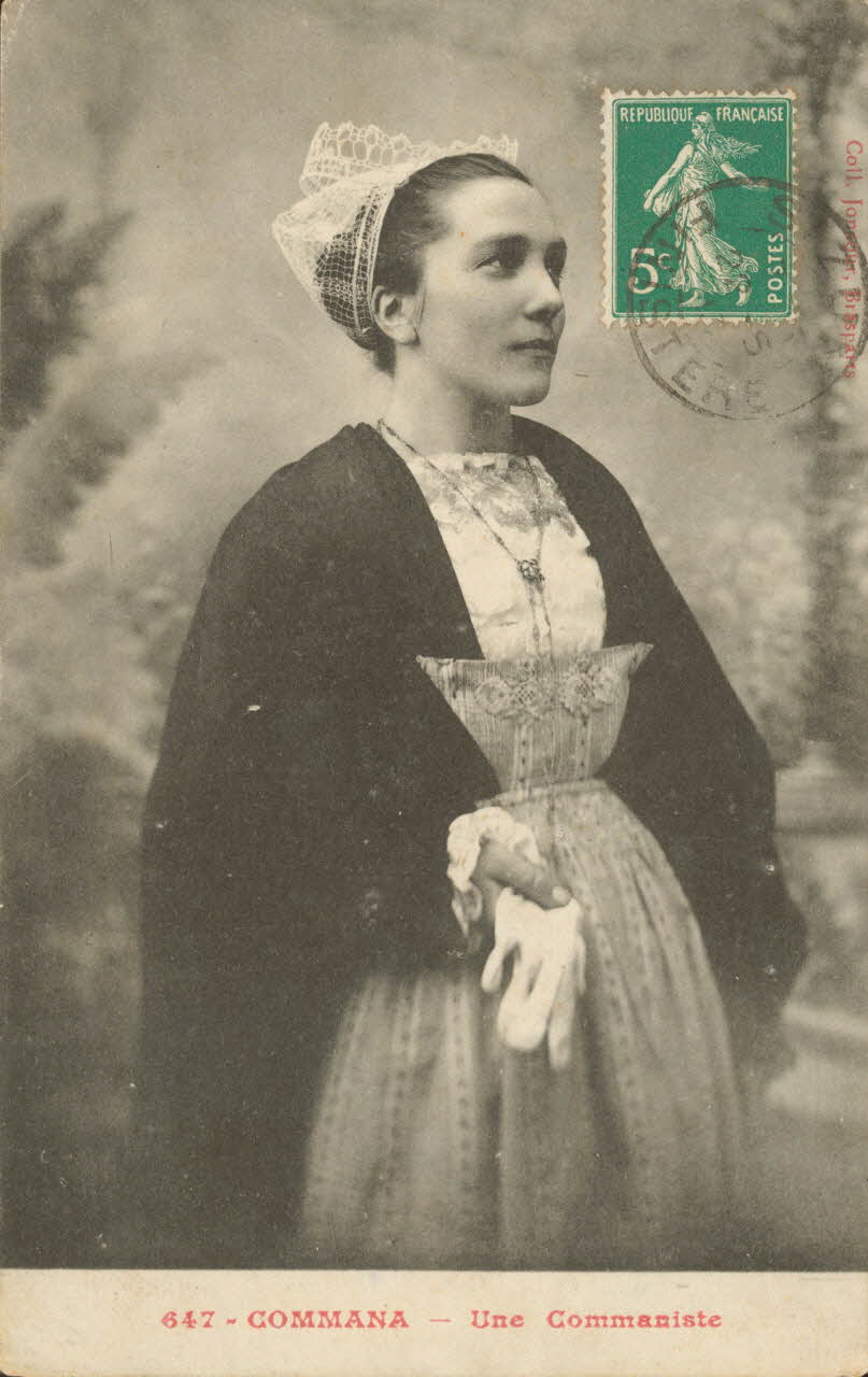 carte postale UNE COMMANISTE Finistère 1903-1920 019101 Photo