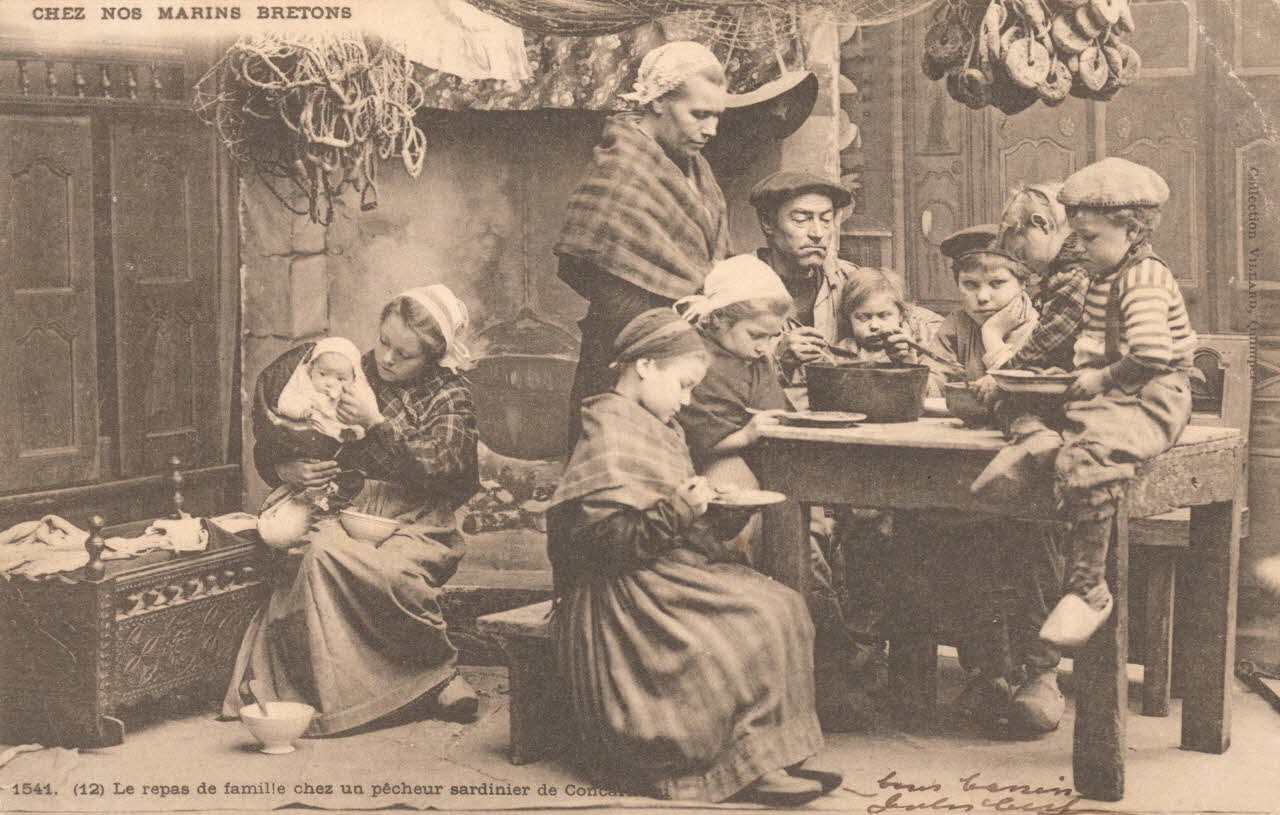 carte postale LE REPAS DE FAMILLE Finistère 1903 019125 Photo