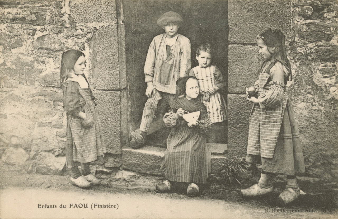 carte postale ENFANTS DU FAOU Finistère 1903-1920 019226 Photo