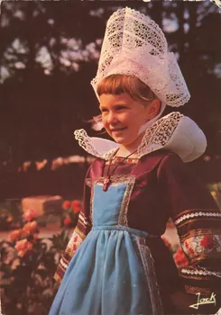 carte postale FILLETTE EN COSTUME Finistère 1971 019243 Photo