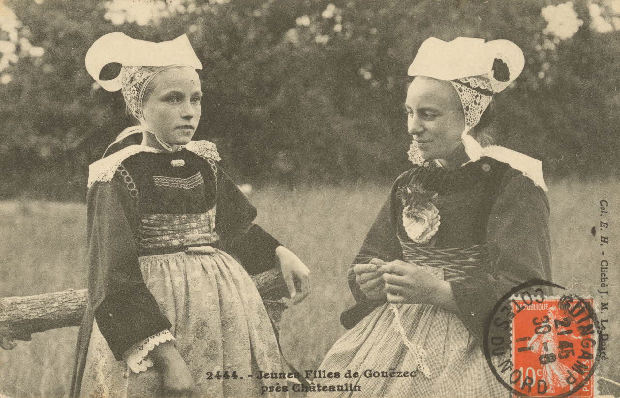 carte postale JEUNES FILLES DE GOUEZEC Finistère 1911 019270 Photo