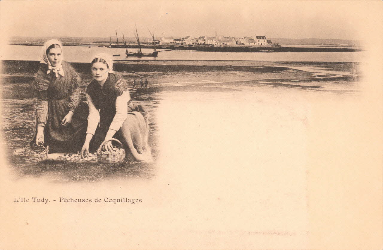 carte postale PECHEUSES DE COQUILLAGES Finistère 1903 019327 Photo