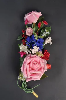 A. Fischer bouquet de mariage Alsace, France 1970 1970.43.3 Photo Mucem