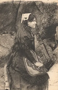 carte postale JEUNE OUESSANTINE Finistère 1903-1920 019408 Photo