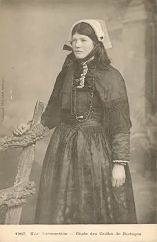 carte postale UNE OUESSANTINE Finistère 1903 019414 Photo