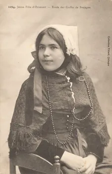 carte postale JEUNE FILLE D'OUESSANT Finistère 1912 019417 Photo
