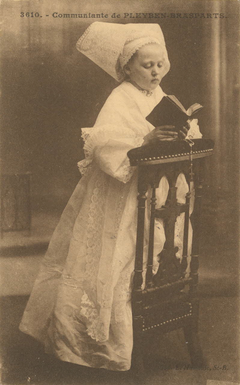 carte postale COMMUNIANTE Finistère 1903-1920 019443 Photo