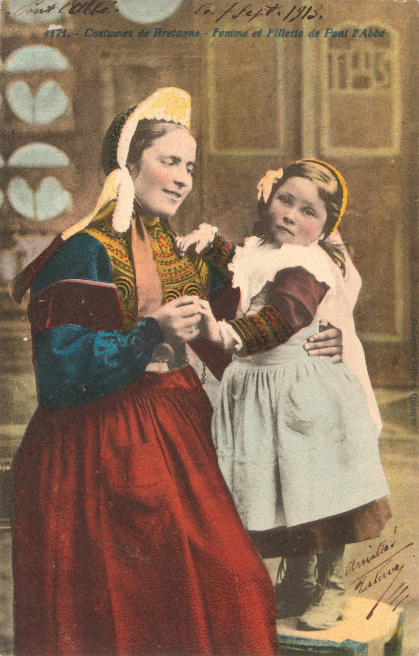 carte postale FEMME ET FILLETTE Finistère 1913 019640 Photo