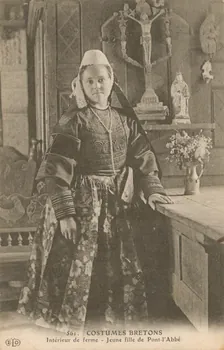 carte postale INTERIEUR DE FERME ; JEUNE FILLE Finistère 1903-1920 019658 Photo