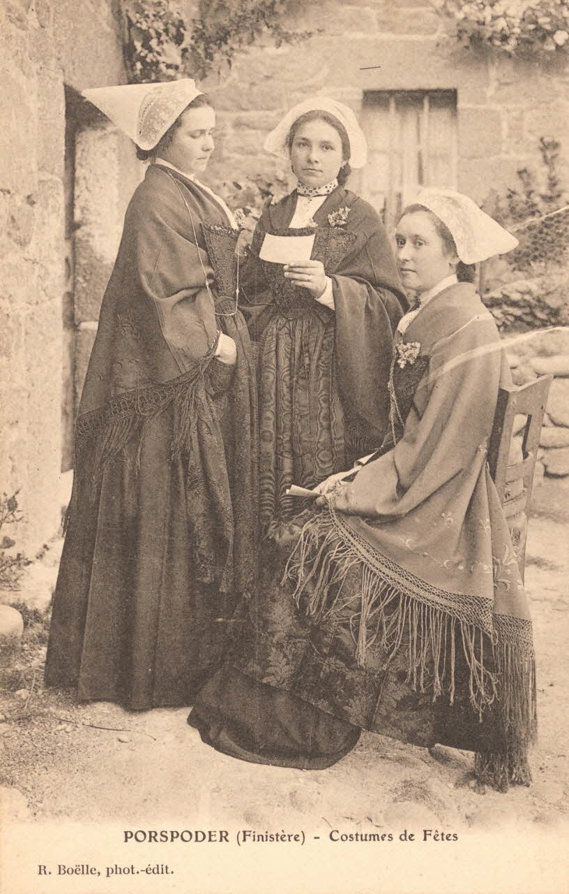 carte postale COSTUMES DE FETES Finistère 1903-1920 019698 Photo