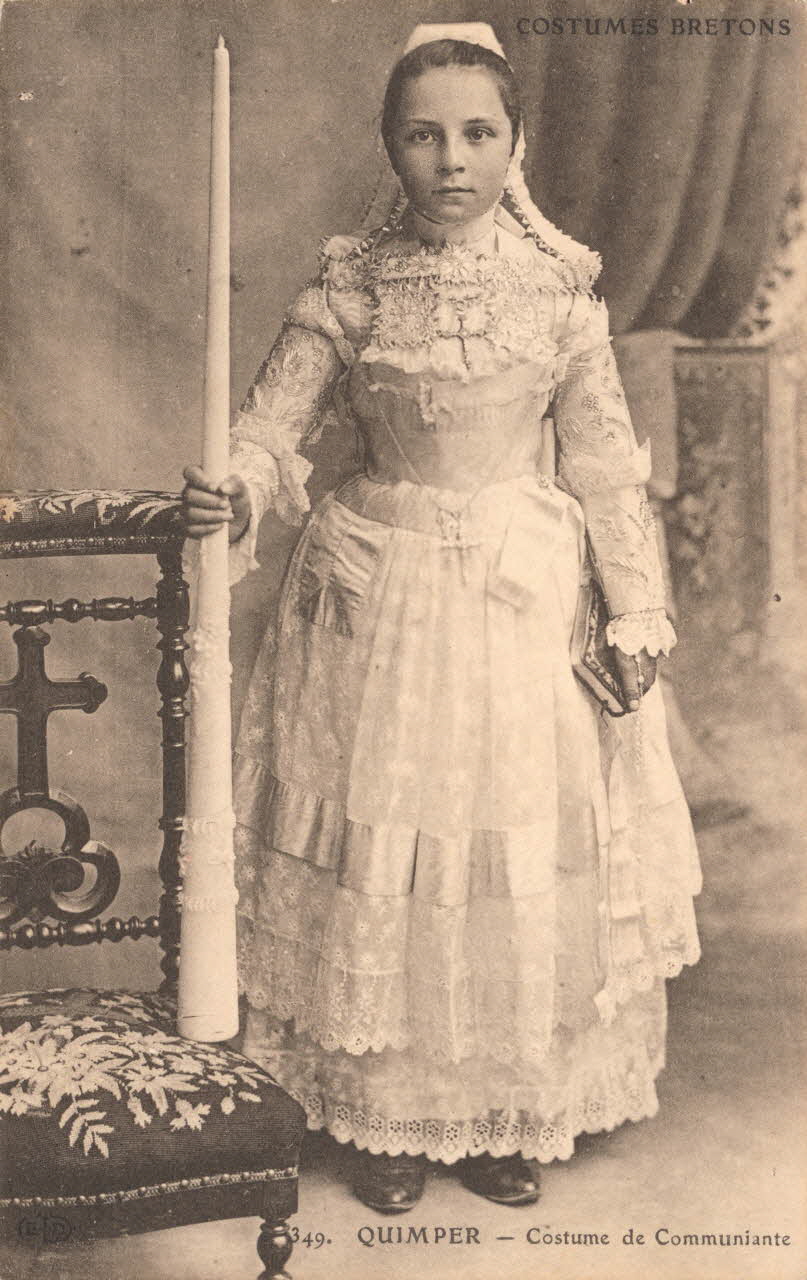 carte postale COSTUME DE COMMUNIANTE Finistère 1903-1920 019720  Photo