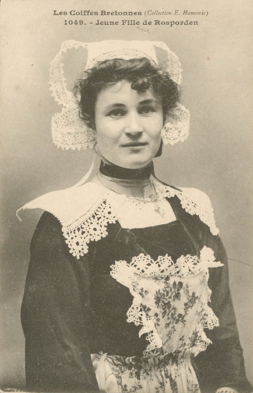 carte postale JEUNE FILLE DE ROSPORDEN Finistère 1903-1920 019824 Photo