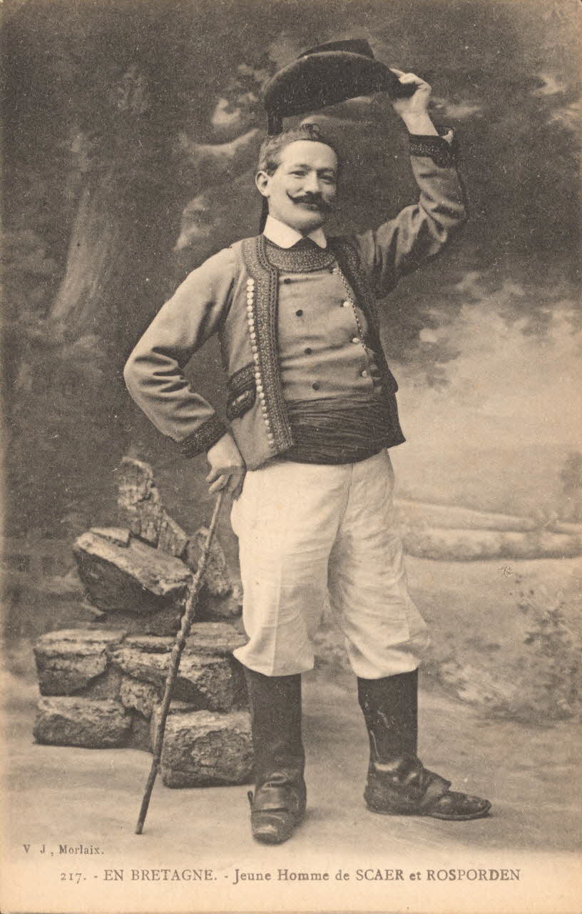 carte postale JEUNE HOMME DE SCAER Finistère 1926 019900 Photo