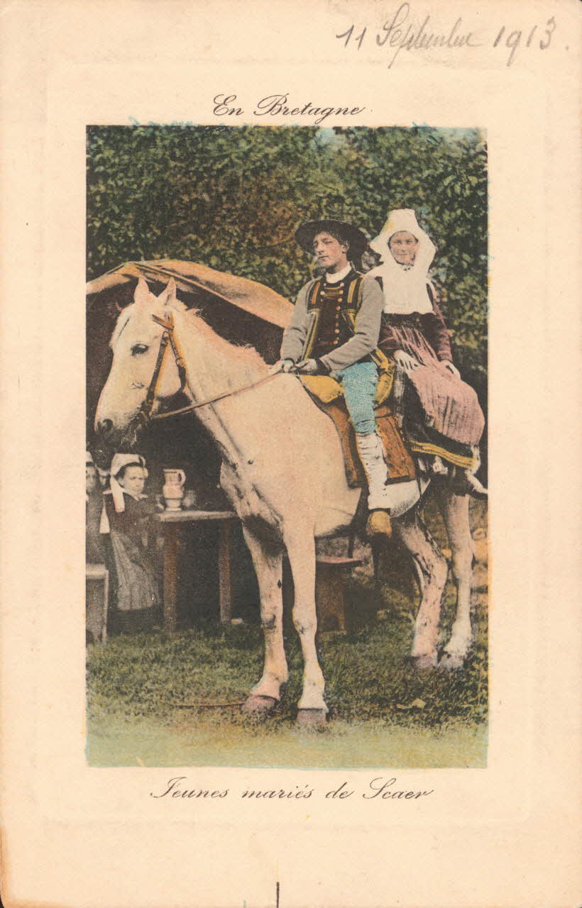 carte postale JEUNES MARIES DE SCAER Finistère 1913 019913 Photo