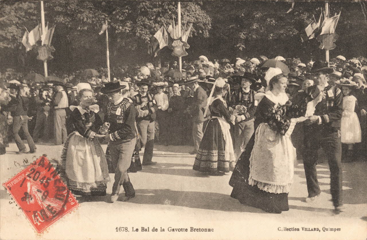 carte postale LE BAL DE LA GAVOTTE BRETONNE Finistère 1920 020071 Photo