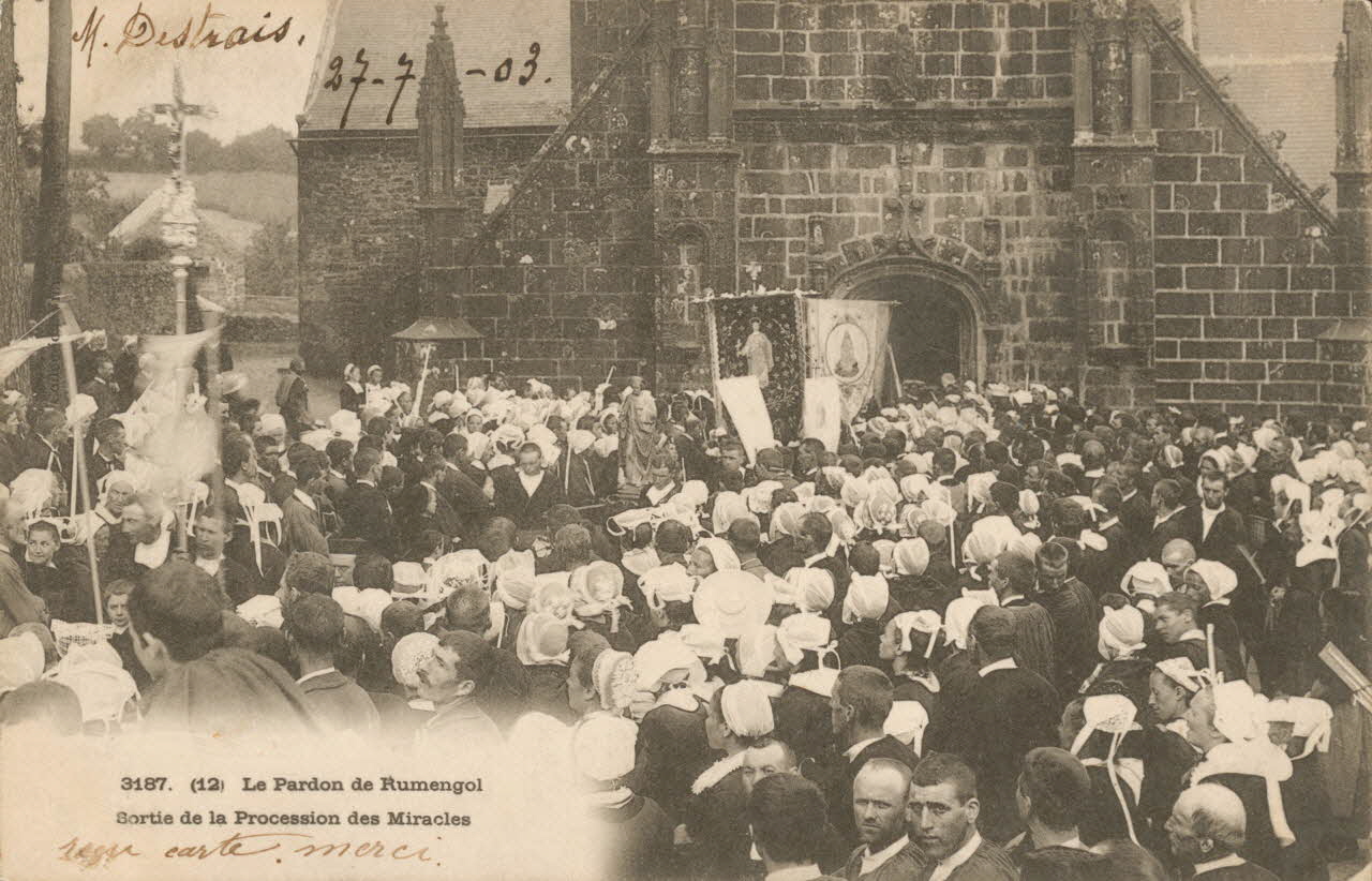 carte postale SORTIE DE LA PROCESSION Finistère 1903 020321 Photo