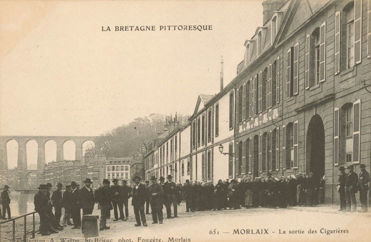 carte postale LA SORTIE DES CIGARIERES Finistère 1903 020371 Photo