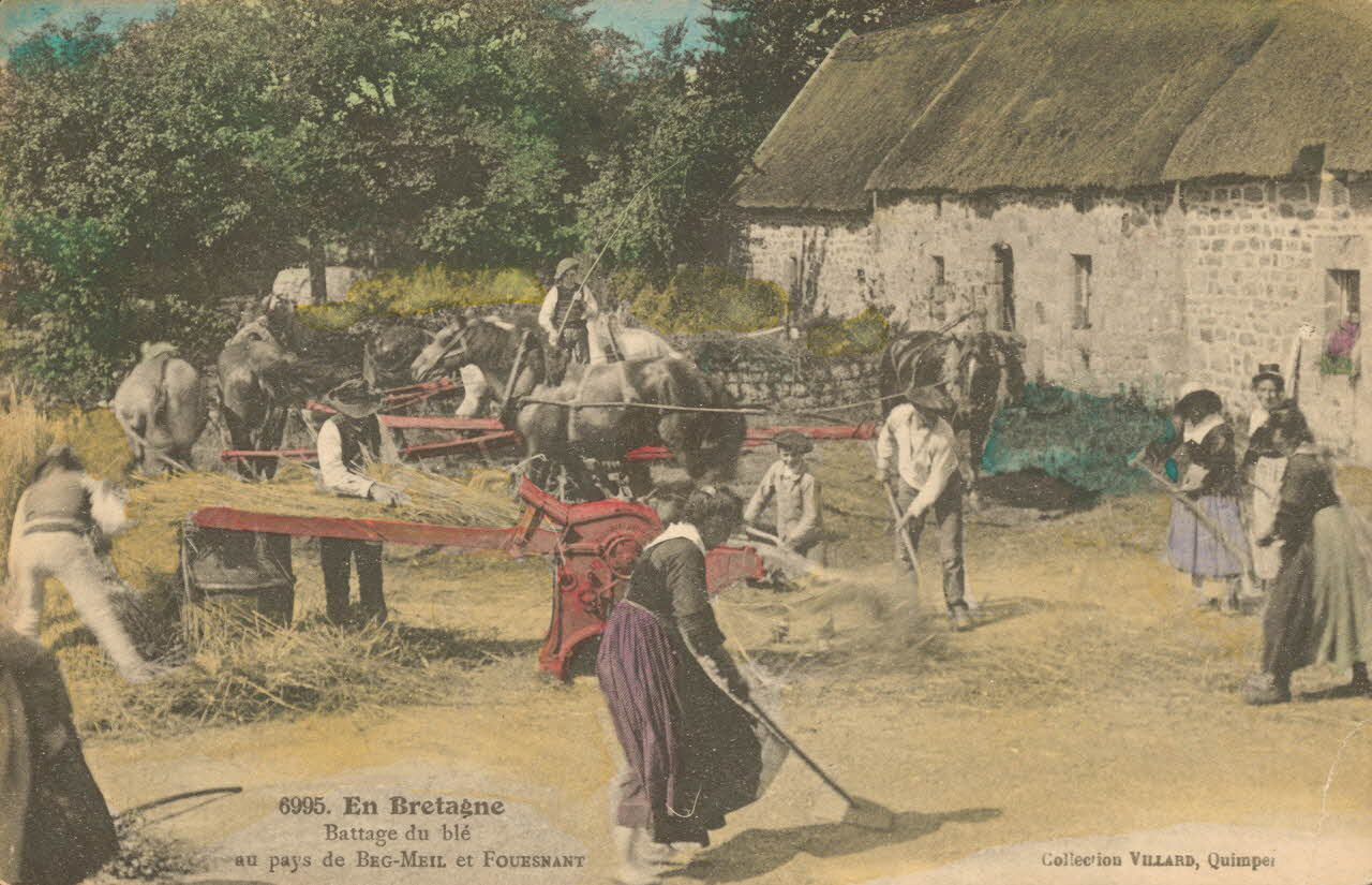 carte postale BATTAGE DU BLE. PAYS DE BEG-MEIL Finistère 1921-1950 020392 Photo