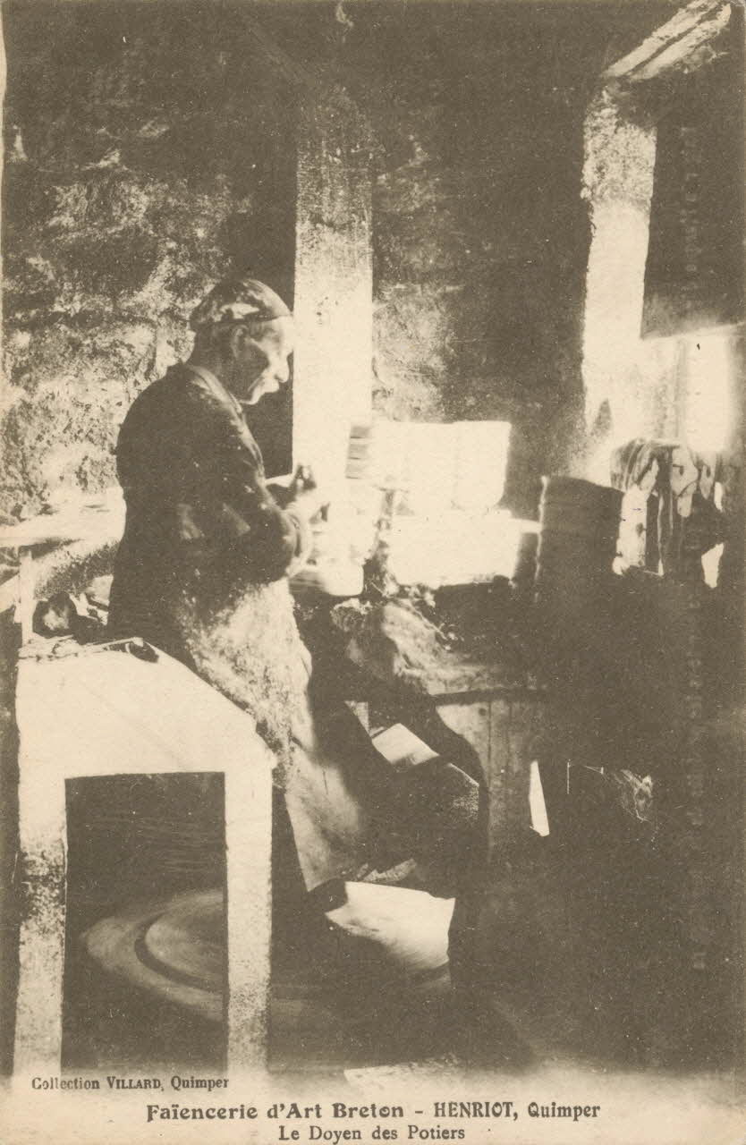 carte postale LE DOYEN DES POTIERS Finistère 1903-1920 020459 Photo