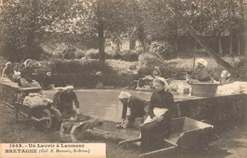 carte postale UN LAVOIR A LANMEUR Finistère 1943 020486 Photo