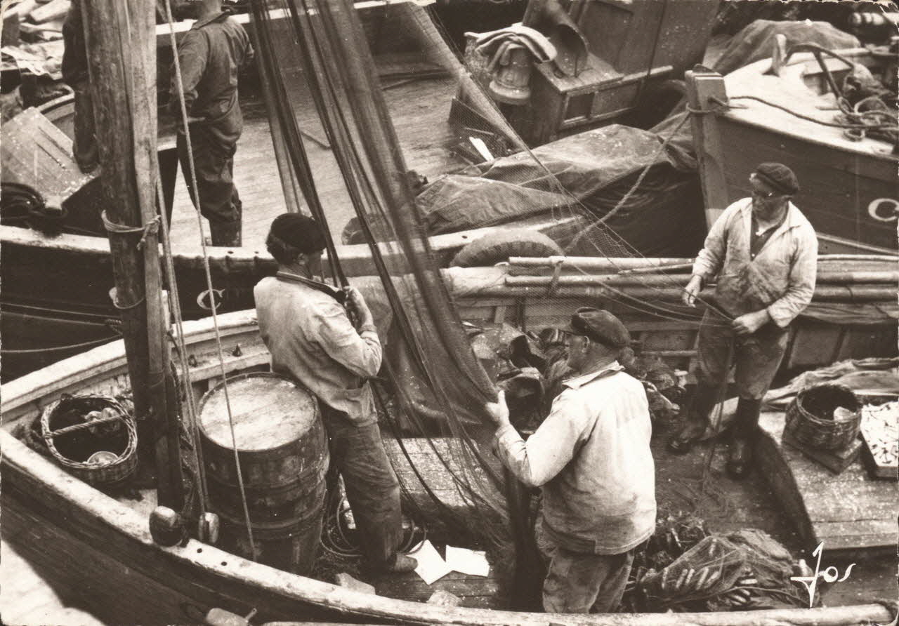 carte postale REVISION DES FILETS 1921-1950 020512 Photo