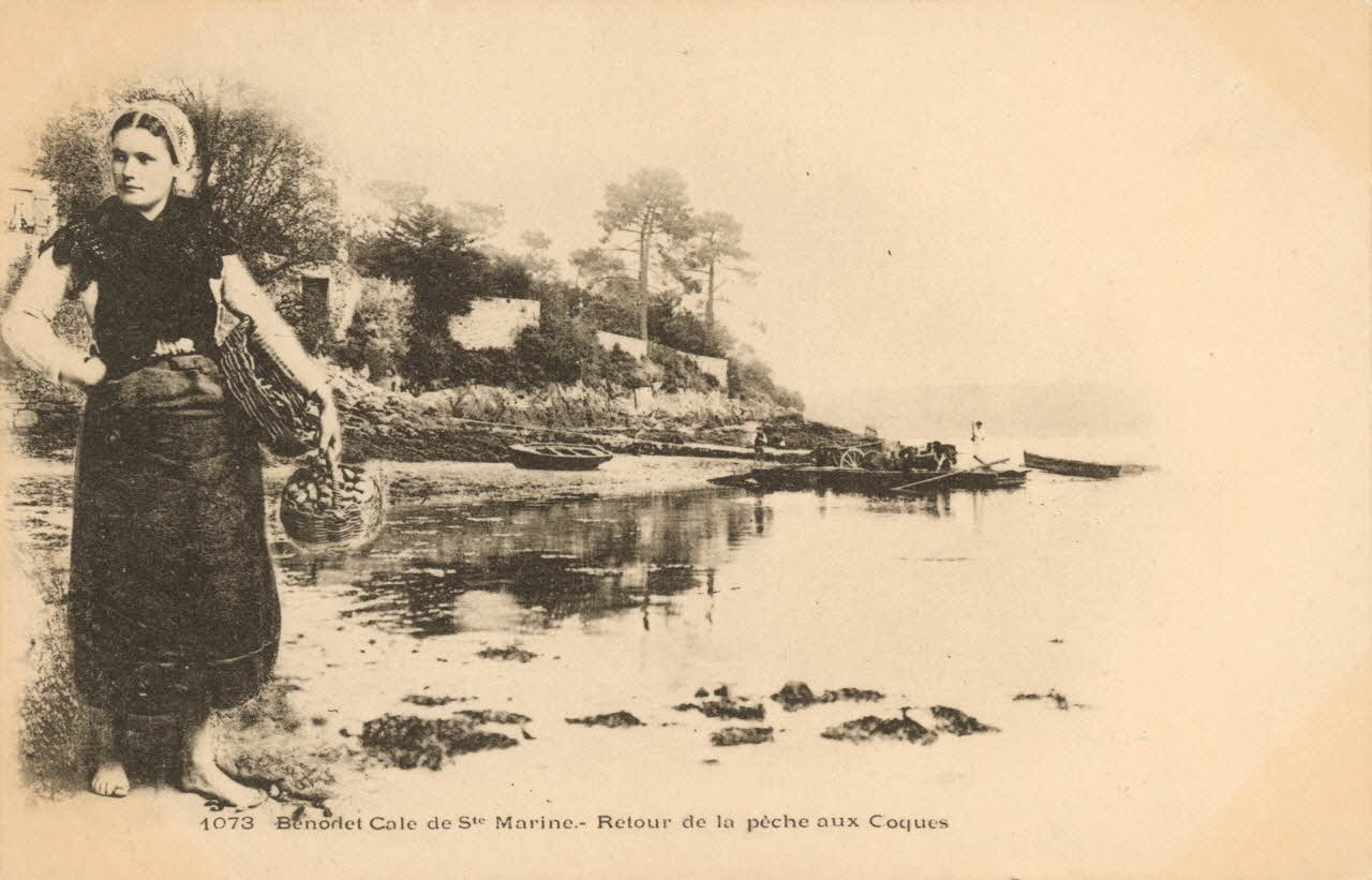 carte postale RETOUR DE LA PECHE AUX COQUES Finistère 1903 020523 Photo