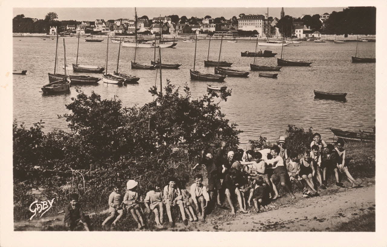 carte postale SAINTE-MARIE. LE PORT Finistère 1921-1950 020536 Photo