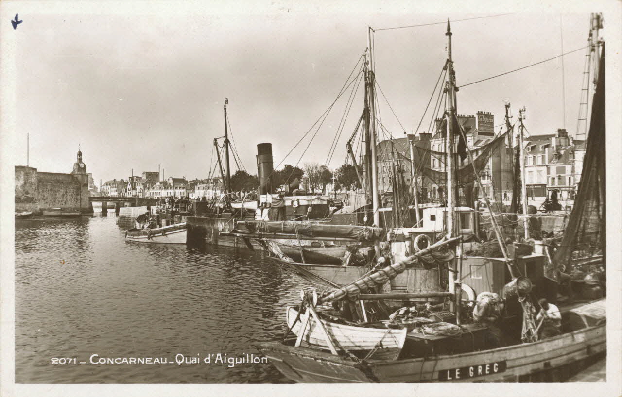 carte postale CONCARNEAU. QUAI D'AIGUILLON Finistère 1936 020555 Photo