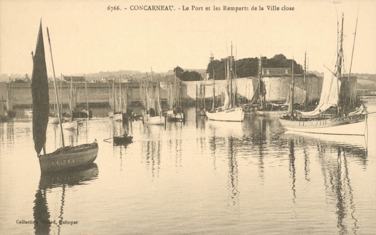 carte postale LE PORT ET LES REMPARTS Finistère 1903-1920 020559 Photo