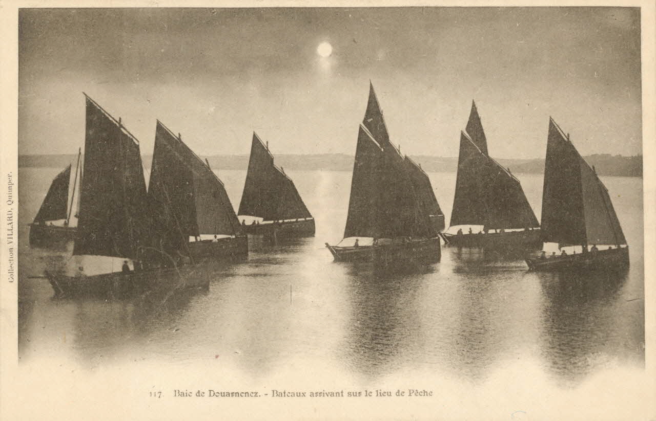 carte postale BATEAUX SUR LE LIEU DE PECHE Finistère 1903 020609 Photo